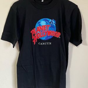 Vintage Planet Hollywood Cancun Shirt Size Small Single Stitch
